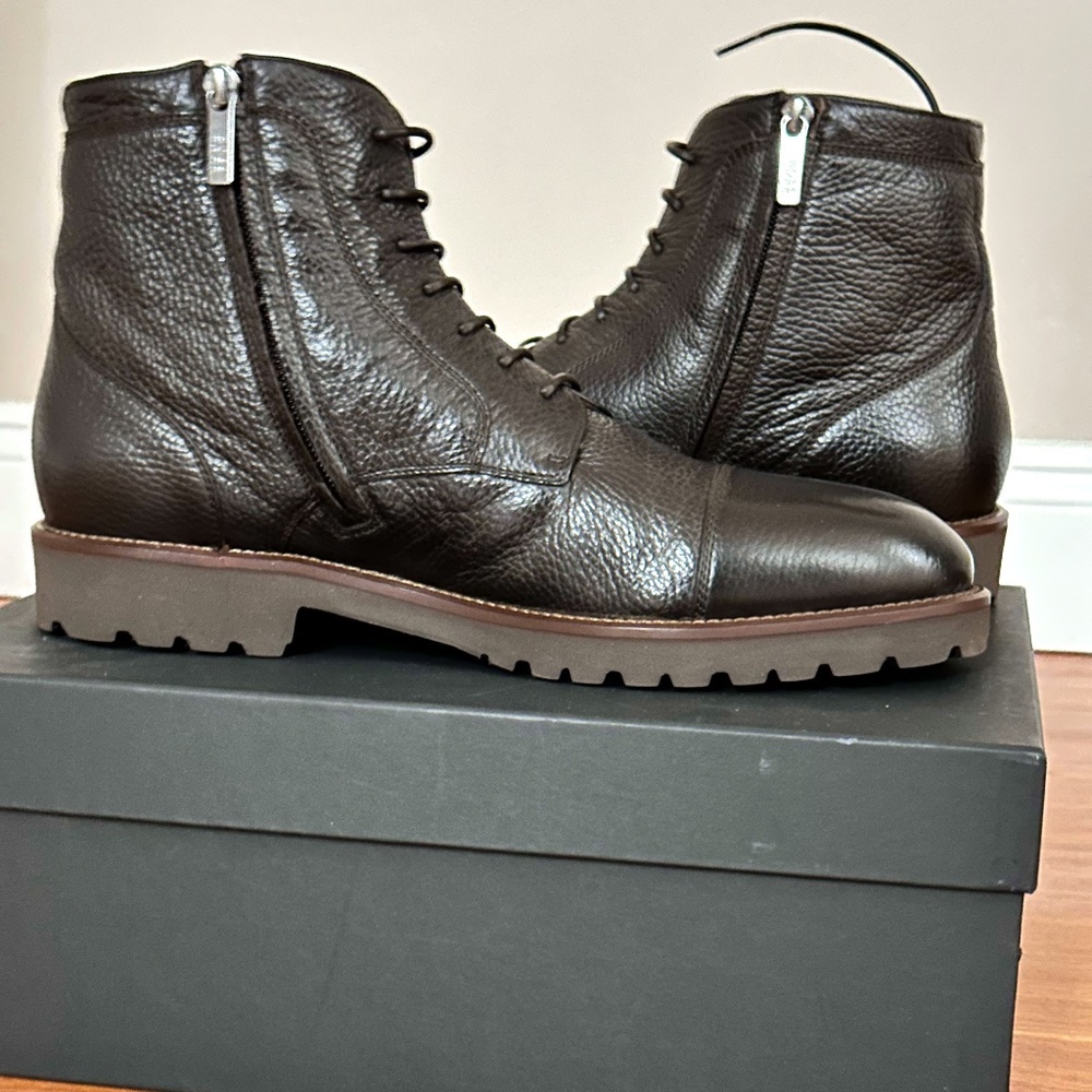 BRAND NEW!!! Hugo Boss Fur Lined Boots